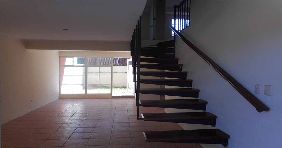 Venta de Casa o Casas, Terrenos, Propiedades, Apartamentos, Inmuebles en Guatemala, zona 11, zona 7, zona 2, zona 18, zona 16, Mixco, Carretera Al Salvador, Fraijanes, Santa Catarina Pinula, Antigua Guatemala, Villa Nueva, Villa Canales, San Miguel Petapa - Venta o Alquiler de Casas En Guatemala